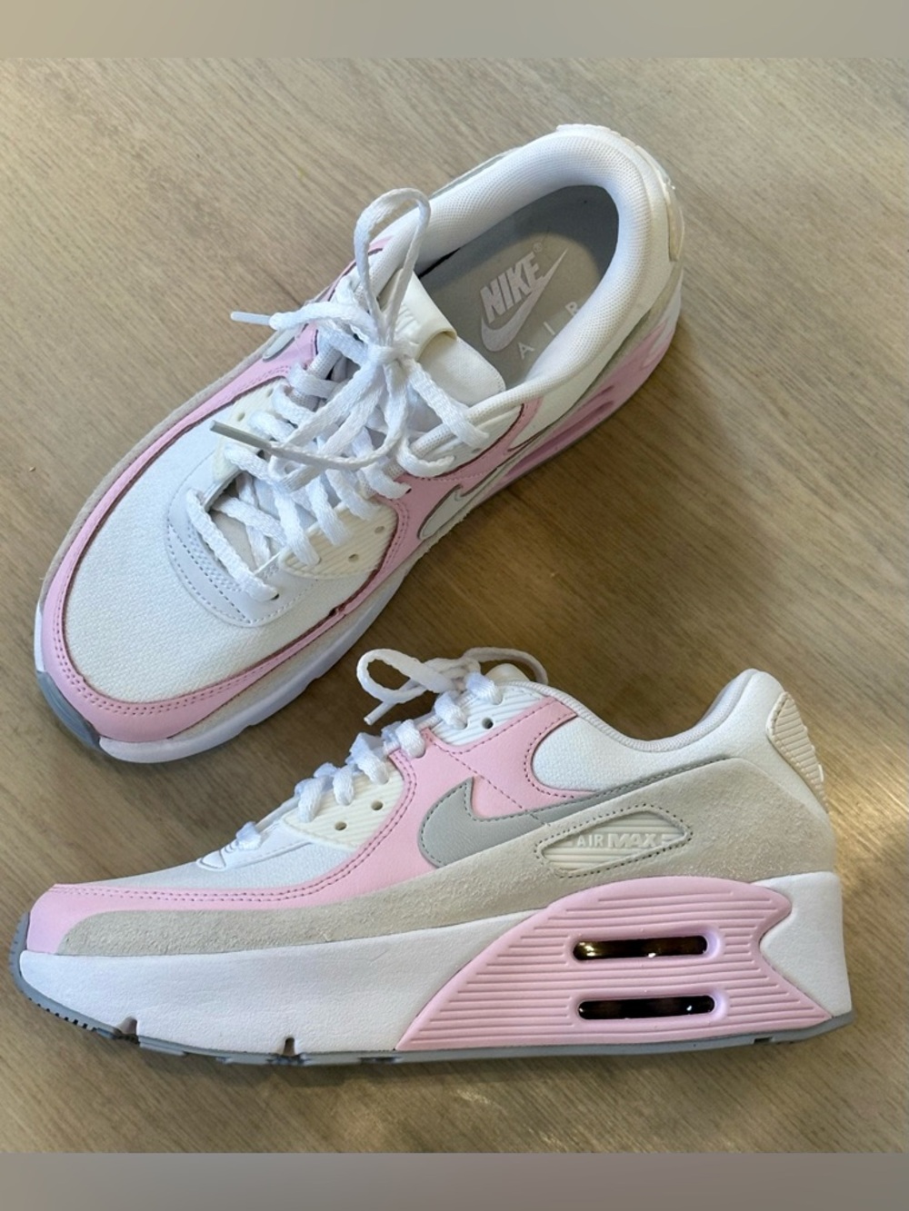 Nike Women’s Air Max 90 LV8 Platform Sneakers 🌸 White, Pink & Light Gray